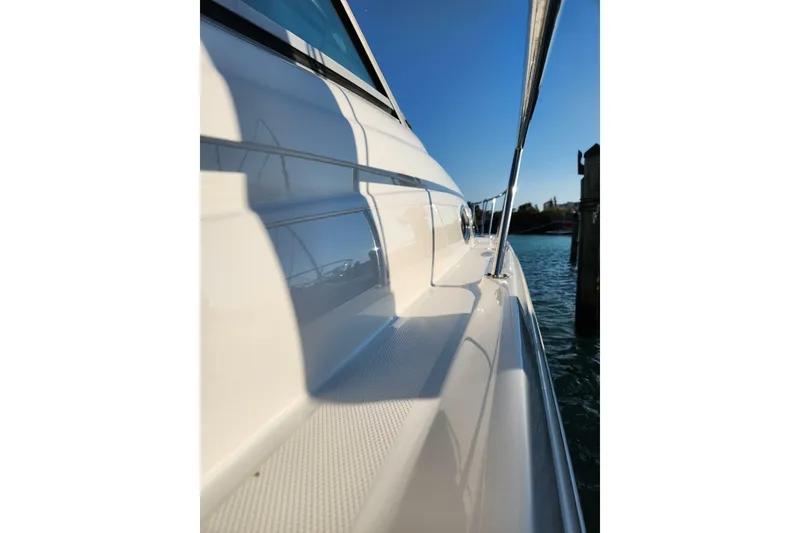 Slide: The Image of Sea Ray 340 Sundancer 2005 - 6954384