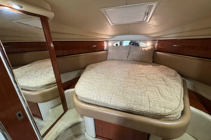 Slide: The Image of Sea Ray 360 Sundancer 2005 - 6954486