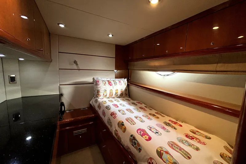 Slide: The Image of Sunseeker 75 Yacht 2005 - 7240191