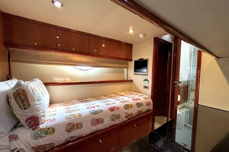 Slide: The Image of Sunseeker 75 Yacht 2005 - 7240188