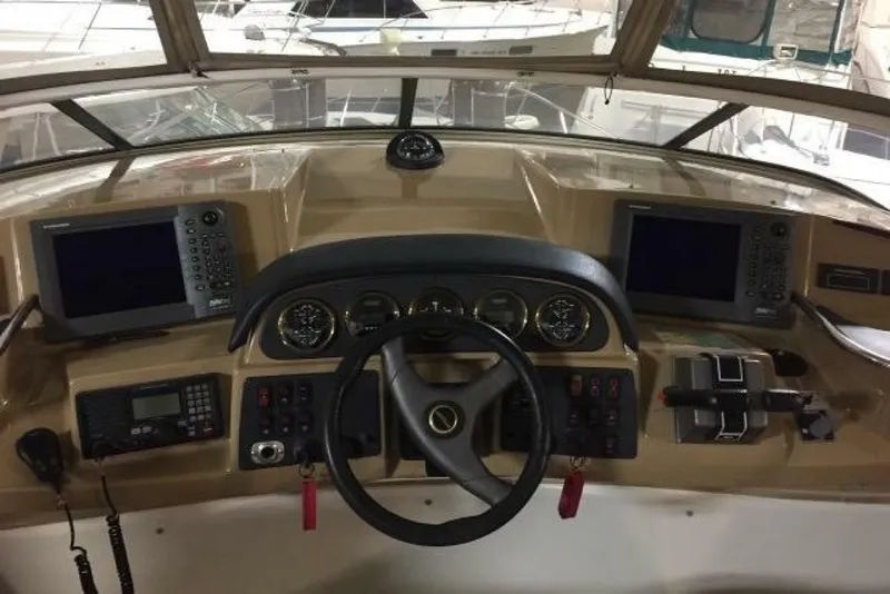 Slide: The Image of Carver Yachts 420 Mariner 2004 - 6906382