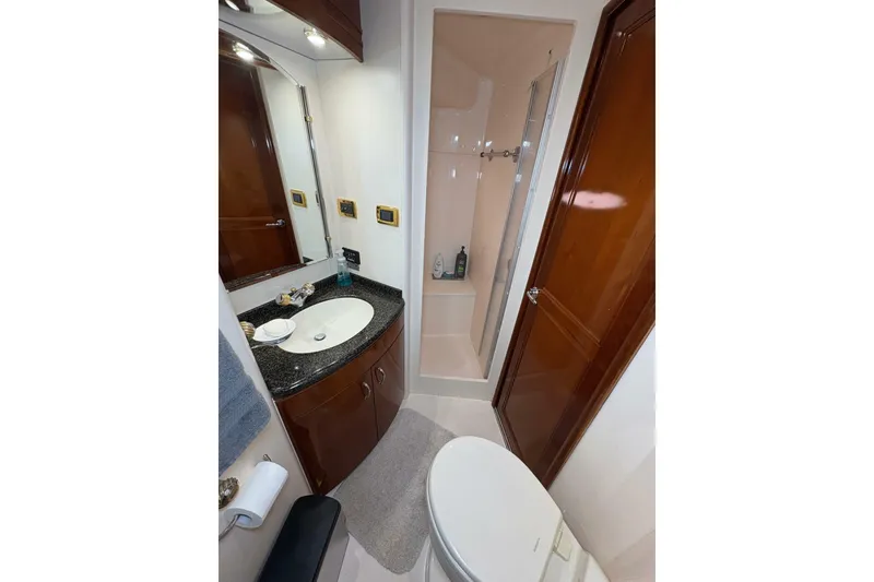 Slide: The Image of Carver Yachts 560 Voyager 2004 - 6954743