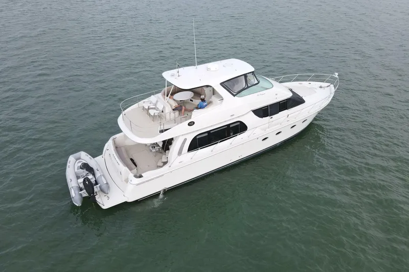 Slide: The Image of Carver Yachts 560 Voyager 2004 - 6954591
