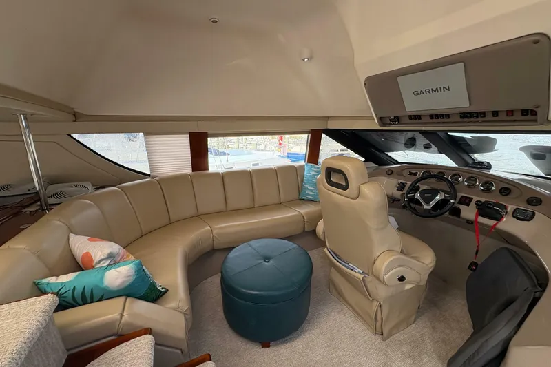 Slide: The Image of Carver Yachts 560 Voyager 2004 - 7240402
