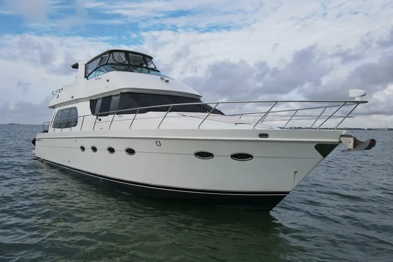 Slide: The Image of Carver Yachts 560 Voyager 2004 - 7538448