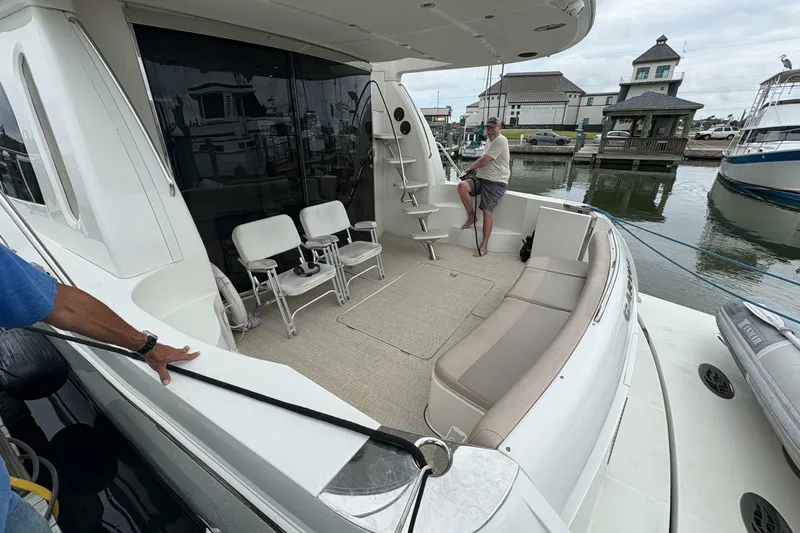 Slide: The Image of Carver Yachts 560 Voyager 2004 - 7240323