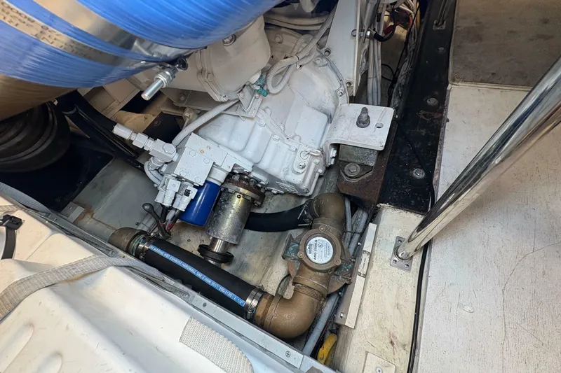 Slide: The Image of Carver Yachts 560 Voyager 2004 - 7240564