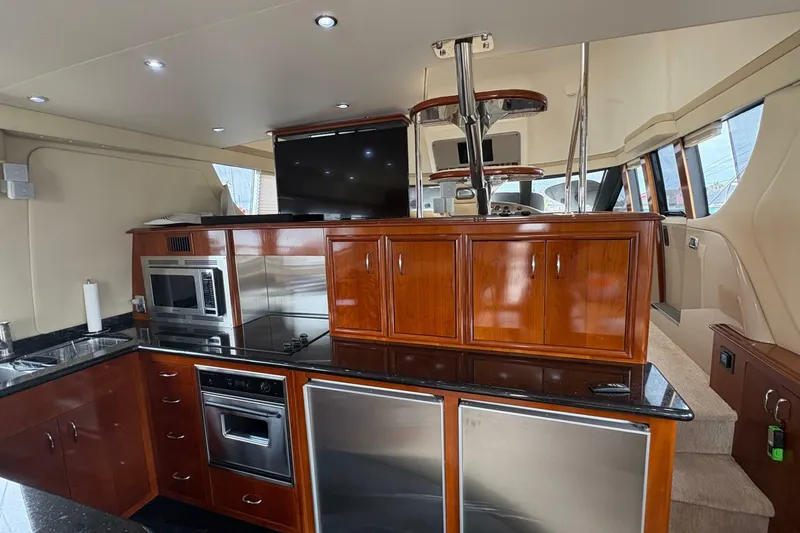 Slide: The Image of Carver Yachts 560 Voyager 2004 - 6954642