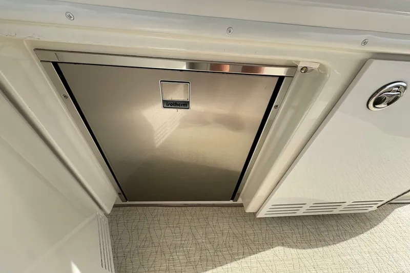 Slide: The Image of Carver Yachts 560 Voyager 2004 - 6954699