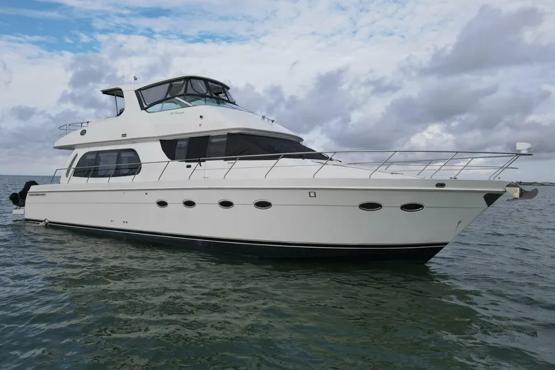 Slide: The Image of Carver Yachts 560 Voyager 2004 - 6954621