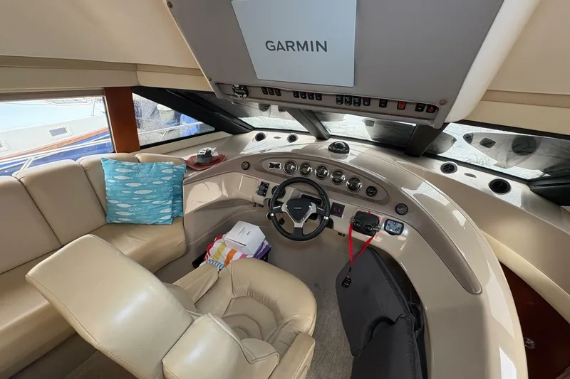 Slide: The Image of Carver Yachts 560 Voyager 2004 - 7240505