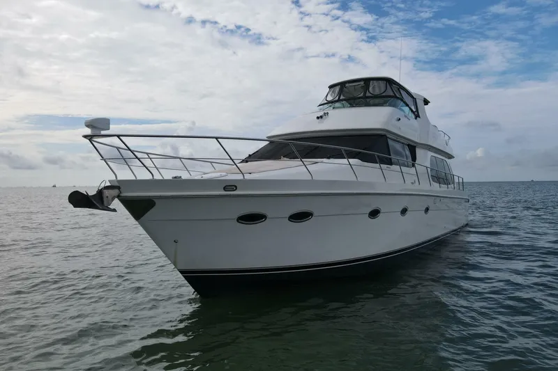Slide: The Image of Carver Yachts 560 Voyager 2004 - 6954611