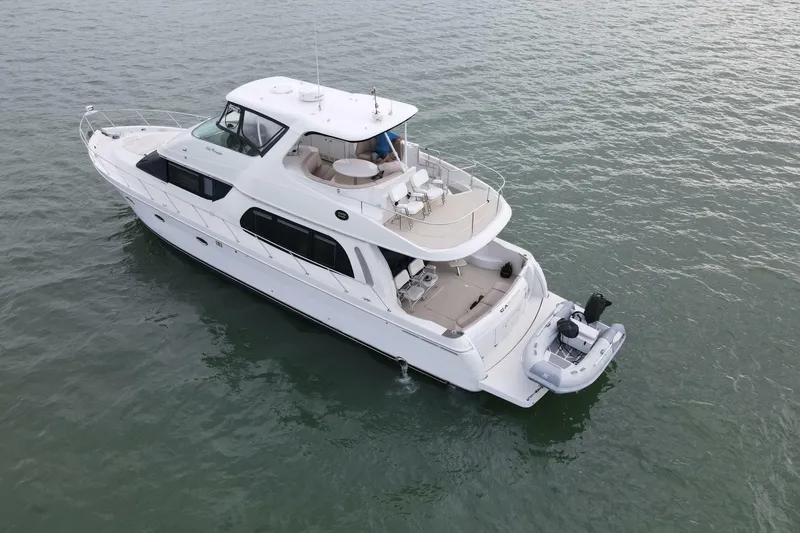 Slide: The Image of Carver Yachts 560 Voyager 2004 - 7240258
