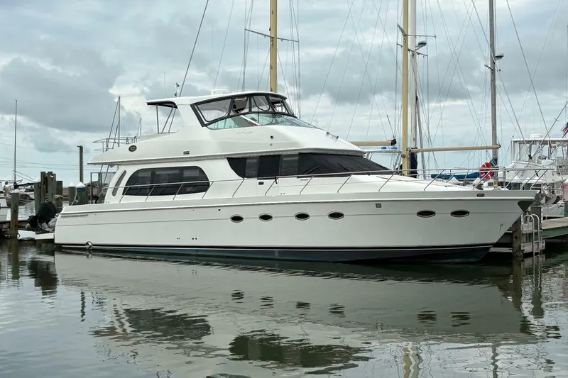 Slide: The Image of Carver Yachts 560 Voyager 2004 - 7538468