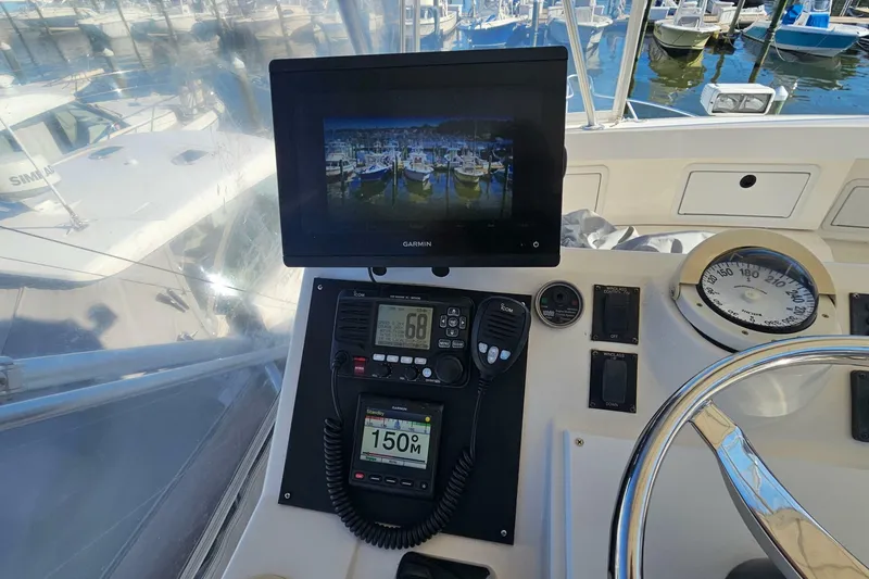 Slide: The Image of Luhrs 34 Convertible 2004 - 7240412