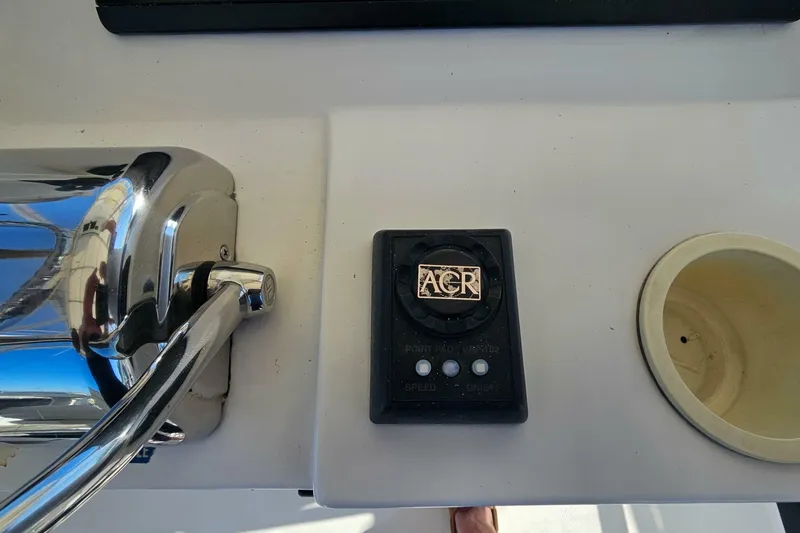 Slide: The Image of Luhrs 34 Convertible 2004 - 6954763