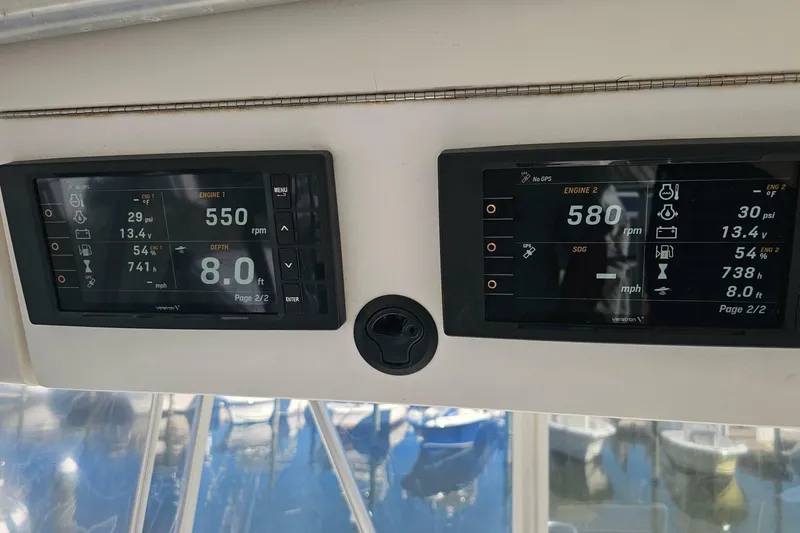 Slide: The Image of Luhrs 34 Convertible 2004 - 6954766