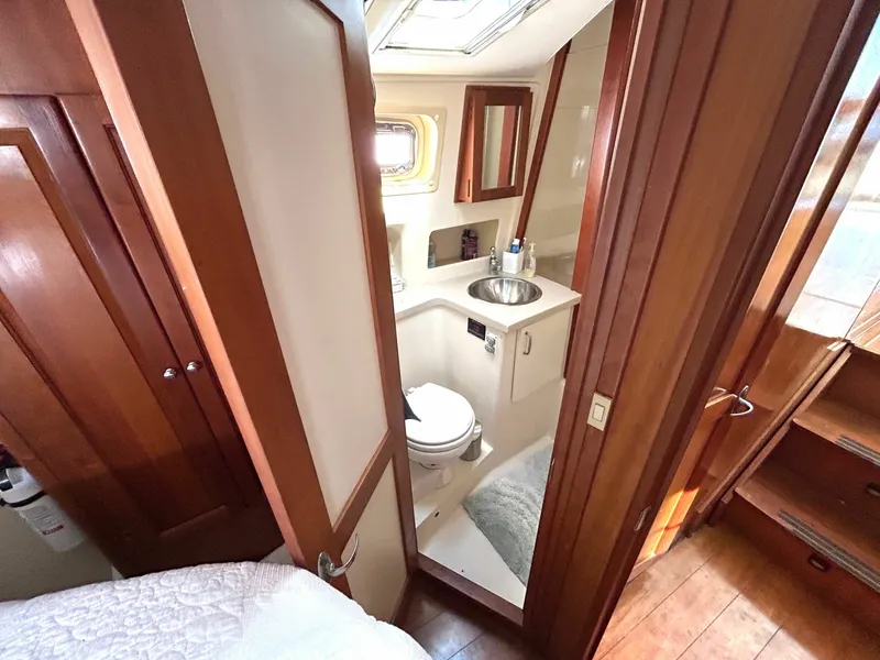 Slide: The Image of Mainship 400 Trawler 2004 - 7393448