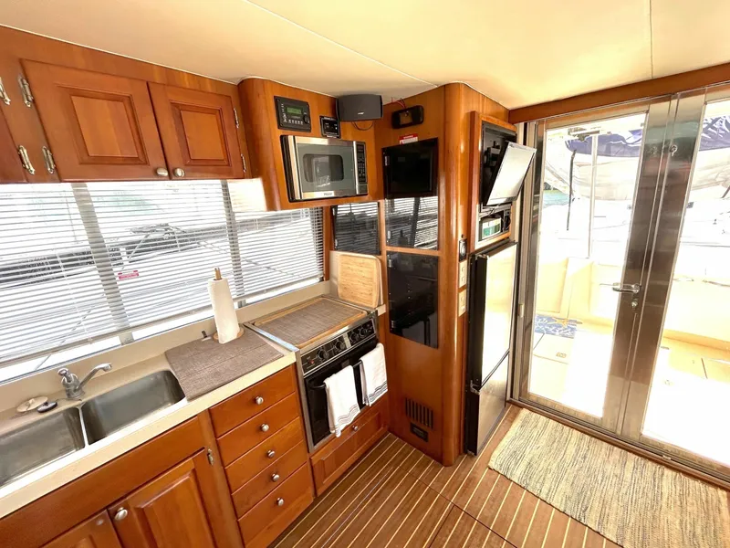 Slide: The Image of Mainship 400 Trawler 2004 - 7393374