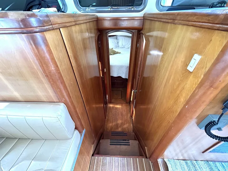 Slide: The Image of Mainship 400 Trawler 2004 - 6954973