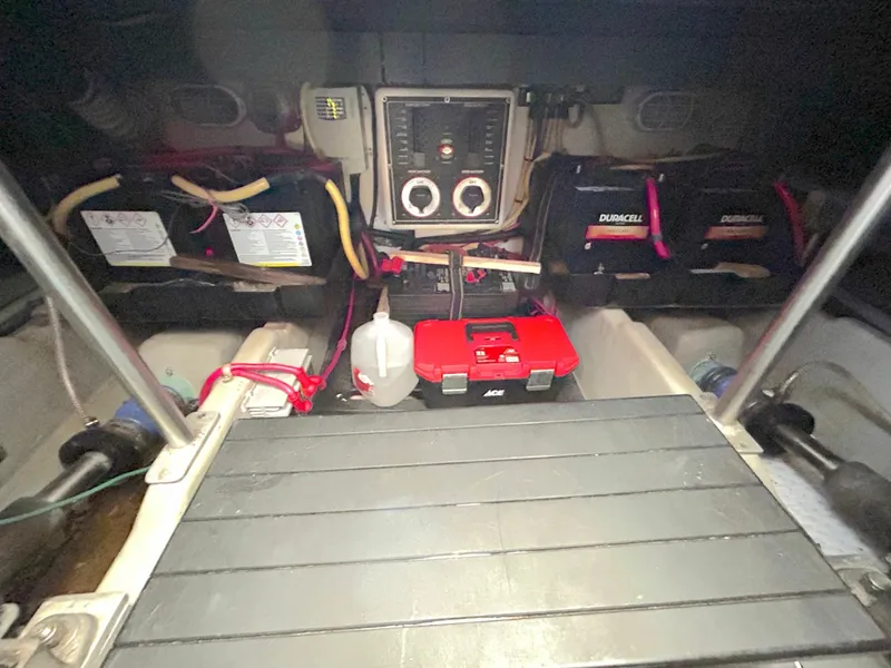 Slide: The Image of Mainship 400 Trawler 2004 - 6955042
