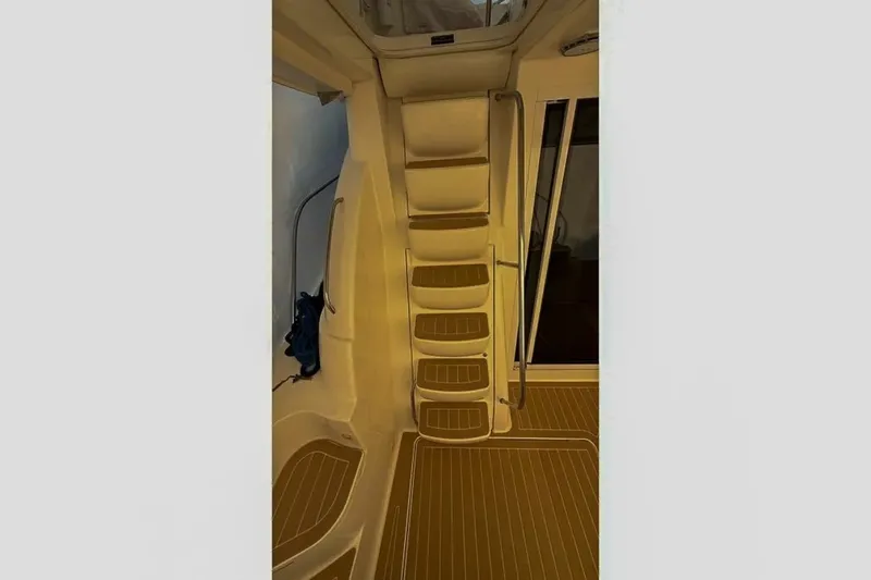 Slide: The Image of Meridian 411 Sedan 2004 - 6906677