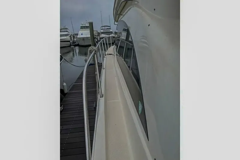 Slide: The Image of Meridian 411 Sedan 2004 - 6906685