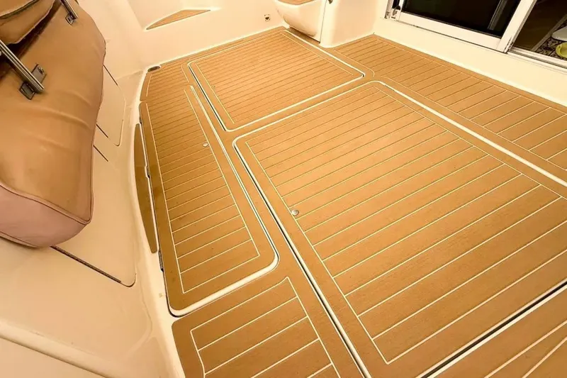 Slide: The Image of Meridian 411 Sedan 2004 - 6906673