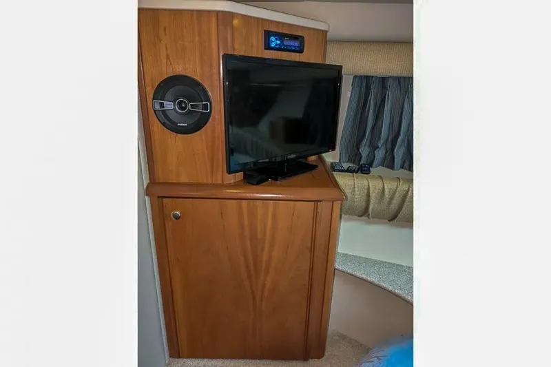 Slide: The Image of Meridian 411 Sedan 2004 - 6906723