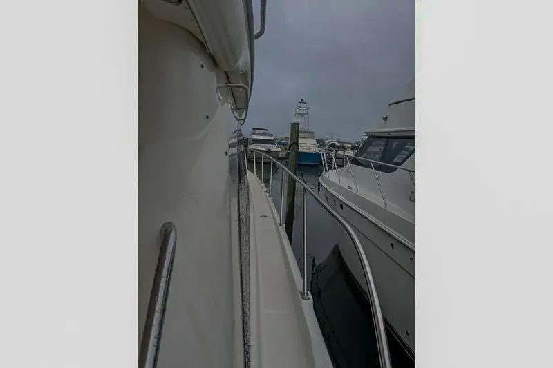 Slide: The Image of Meridian 411 Sedan 2004 - 6906683