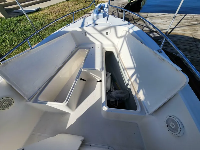 Slide: The Image of Pursuit 2470 Center Console 2004 - 7393294