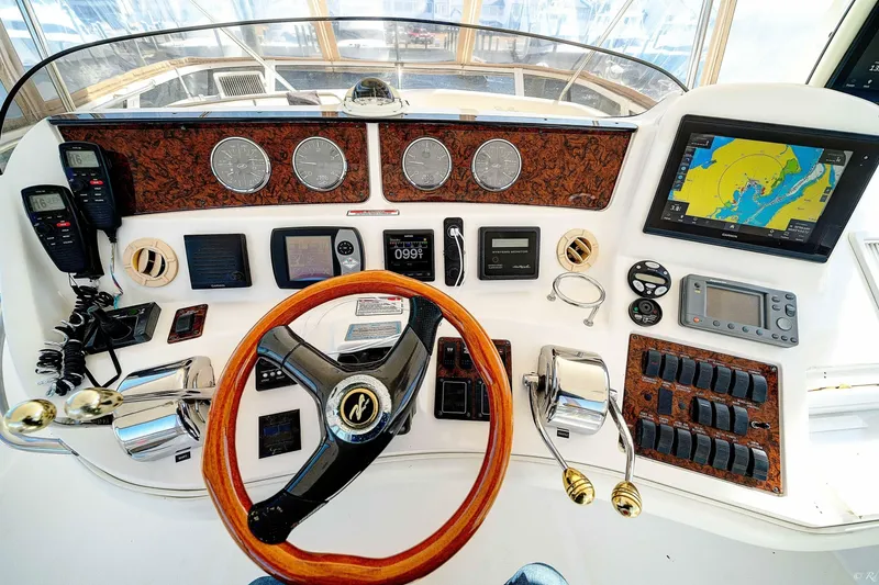 Slide: The Image of Sea Ray 480 Sedan Bridge 2004 - 6955053