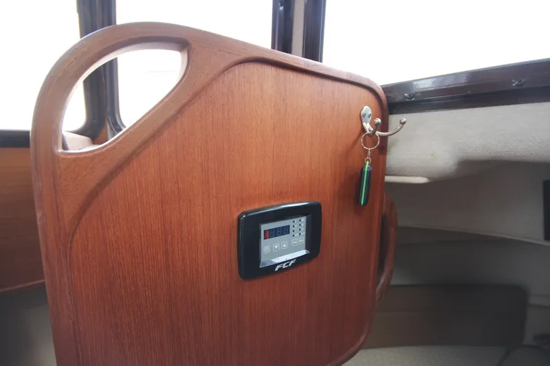 Slide: The Image of Ranger Tug R-25 SC 2013 - 6910167