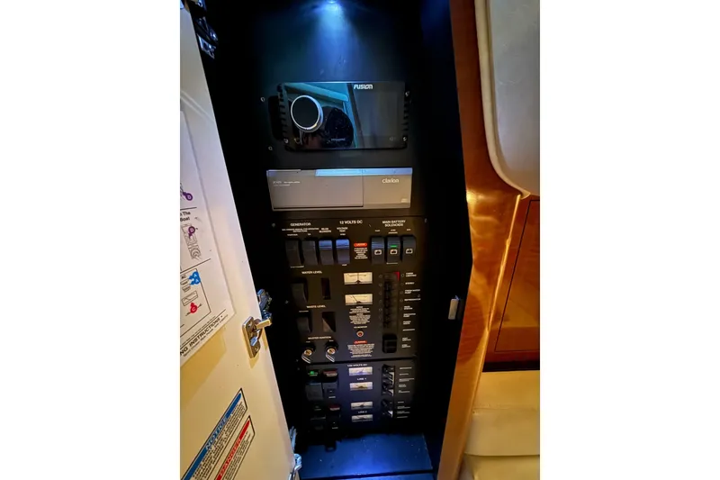 Slide: The Image of Sea Ray 340 Sundancer 2003 - 6955492