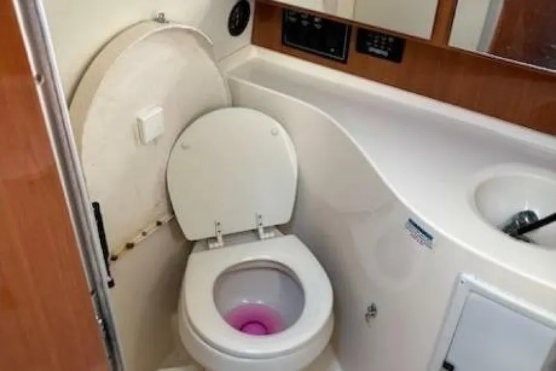 Slide: The Image of Wellcraft 330 Coastal 2003 - 6955656