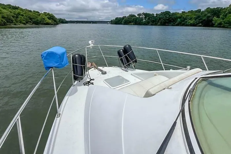 Slide: The Image of Carver Yachts 350 Mariner 2002 - 6955701