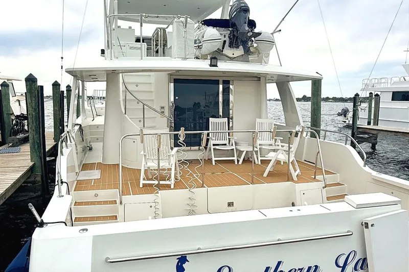 Slide: The Image of Cheoy Lee 72 Raised Pilot House Motor Yacht 2002 - 7241497