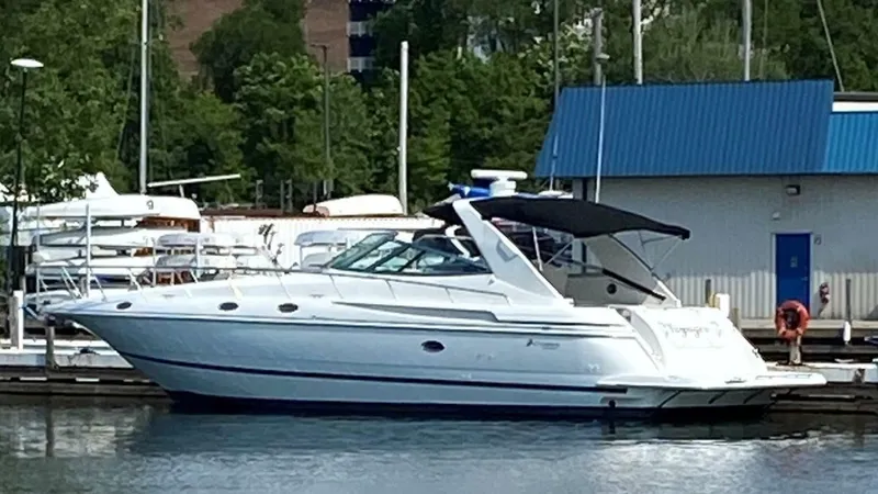 Slide: The Image of Cruisers 4270 Express 2002 - 6908434