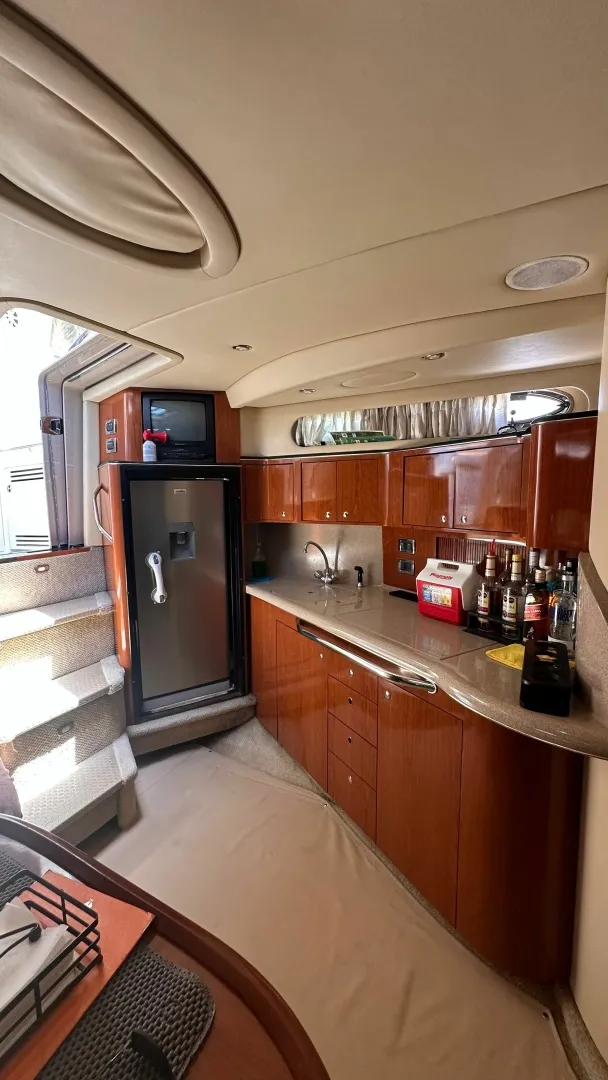 Slide: The Image of Sea Ray 410 Express Cruiser 2002 - 7241685