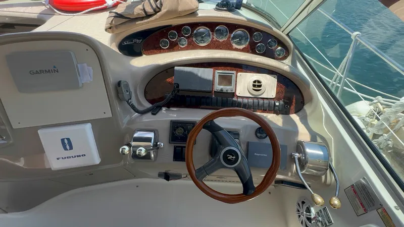 Slide: The Image of Sea Ray 410 Express Cruiser 2002 - 7241659
