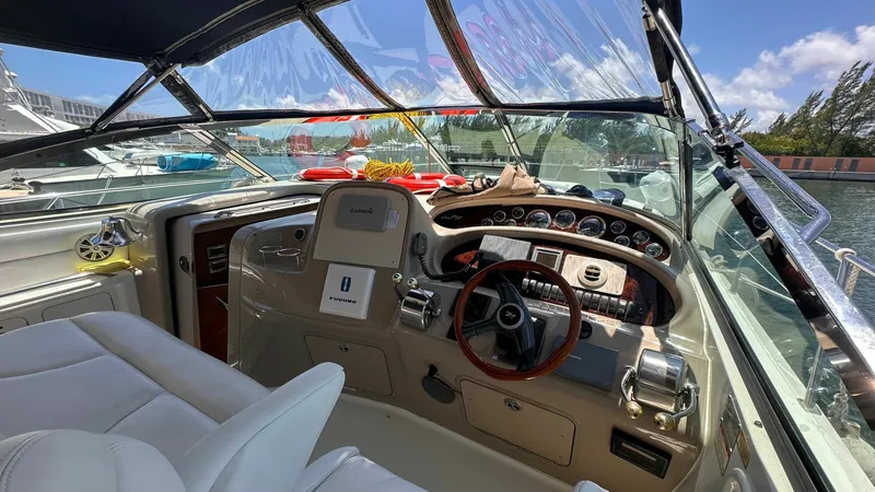 Slide: The Image of Sea Ray 410 Express Cruiser 2002 - 7241663