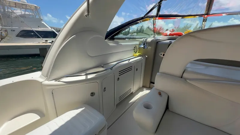 Slide: The Image of Sea Ray 410 Express Cruiser 2002 - 7241630