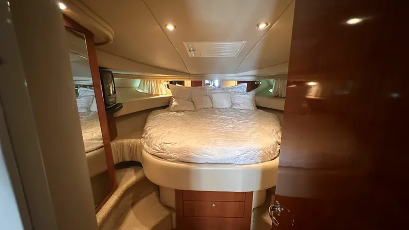 Slide: The Image of Sea Ray 410 Express Cruiser 2002 - 7241692