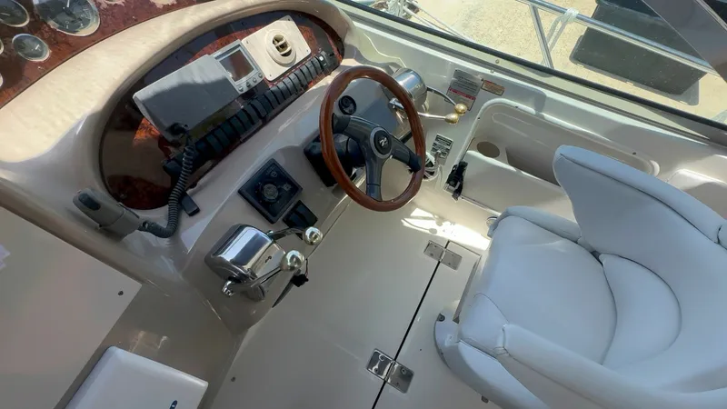 Slide: The Image of Sea Ray 410 Express Cruiser 2002 - 7241655