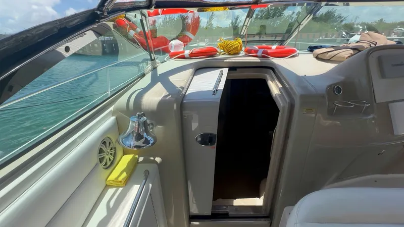 Slide: The Image of Sea Ray 410 Express Cruiser 2002 - 7241649
