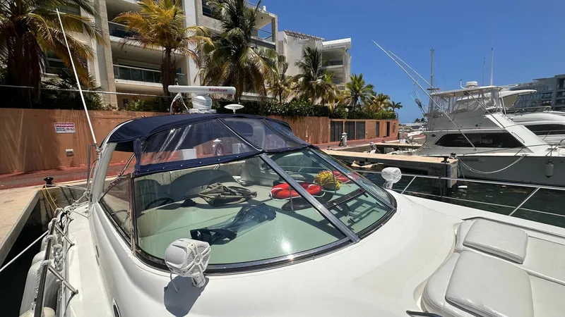 Slide: The Image of Sea Ray 410 Express Cruiser 2002 - 7241592