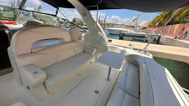 Slide: The Image of Sea Ray 410 Express Cruiser 2002 - 7241634