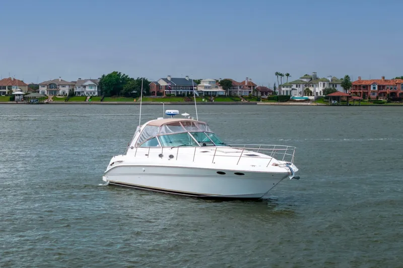 Slide: The Image of Sea Ray 410 Express Cruiser 2002 - 6987881