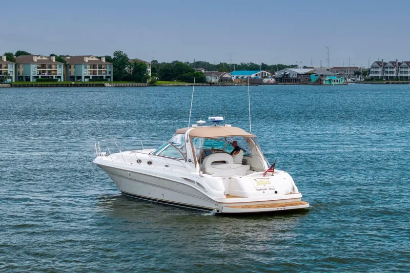Slide: The Image of Sea Ray 410 Express Cruiser 2002 - 6988630
