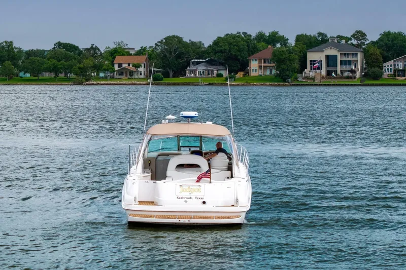 Slide: The Image of Sea Ray 410 Express Cruiser 2002 - 6988575